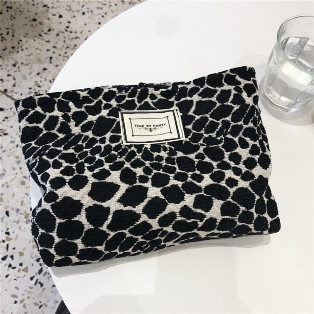 Black & White Leopard Print Fashion Make-up Bag